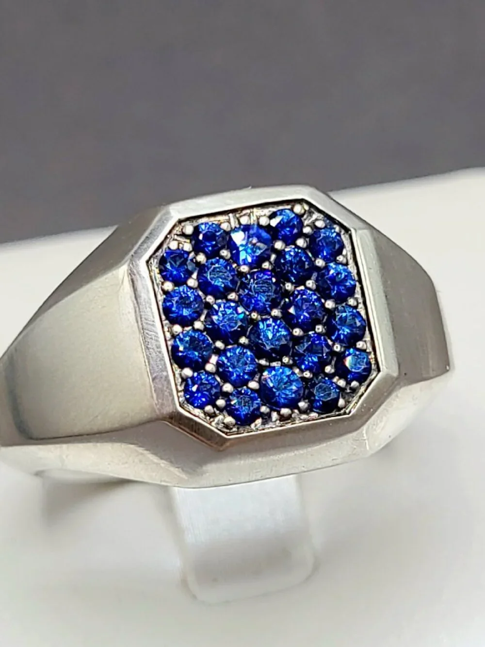 David Yurman Streamline Signet Ring w/ Blue Sapphires - 14mm - Size 9